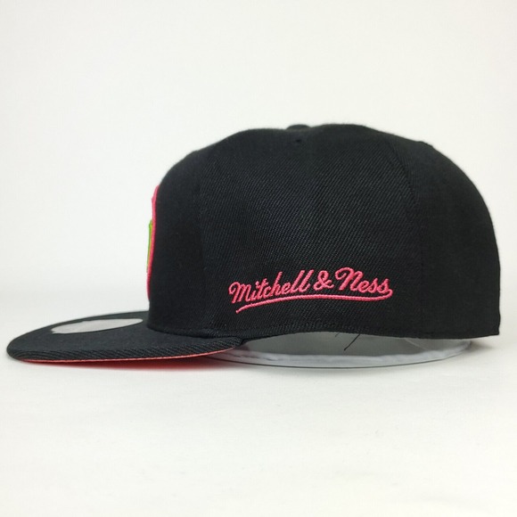 NY Knicks Mitchell & Ness Fitted 7 1/2‎ Flatbill Hat Cap 3D Logo Black NWT - Picture 6 of 8